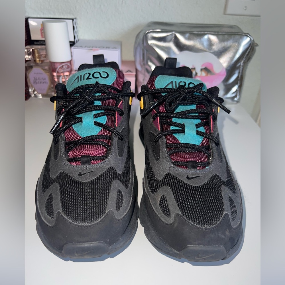 NIKE Air Max Sneakers